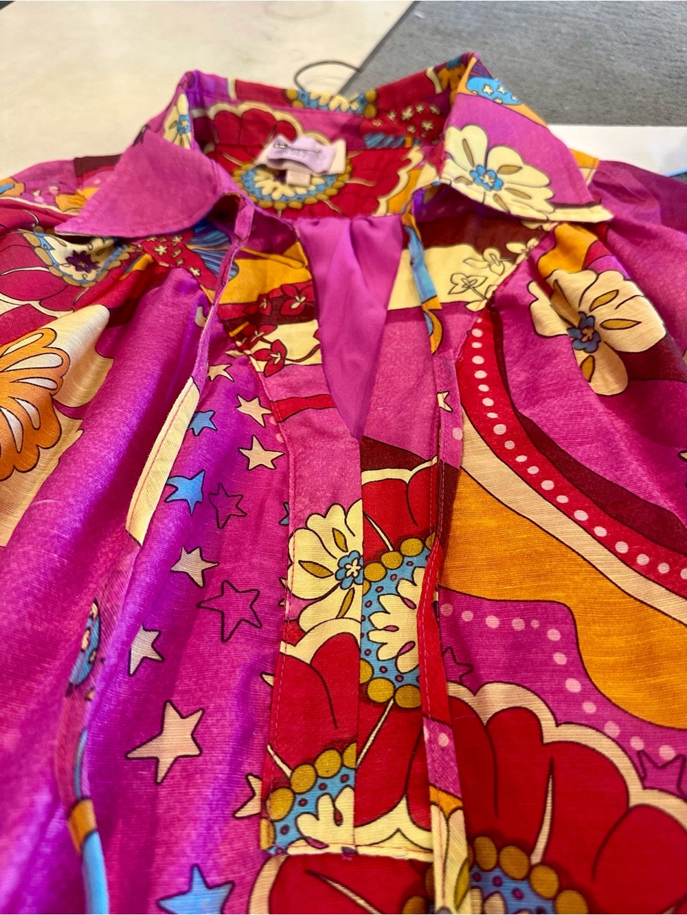 Ciebon- Printed Pink Floral Button-Down Blouse with Balloon Sleeves-XS runs S/M - Picture 11 of 11